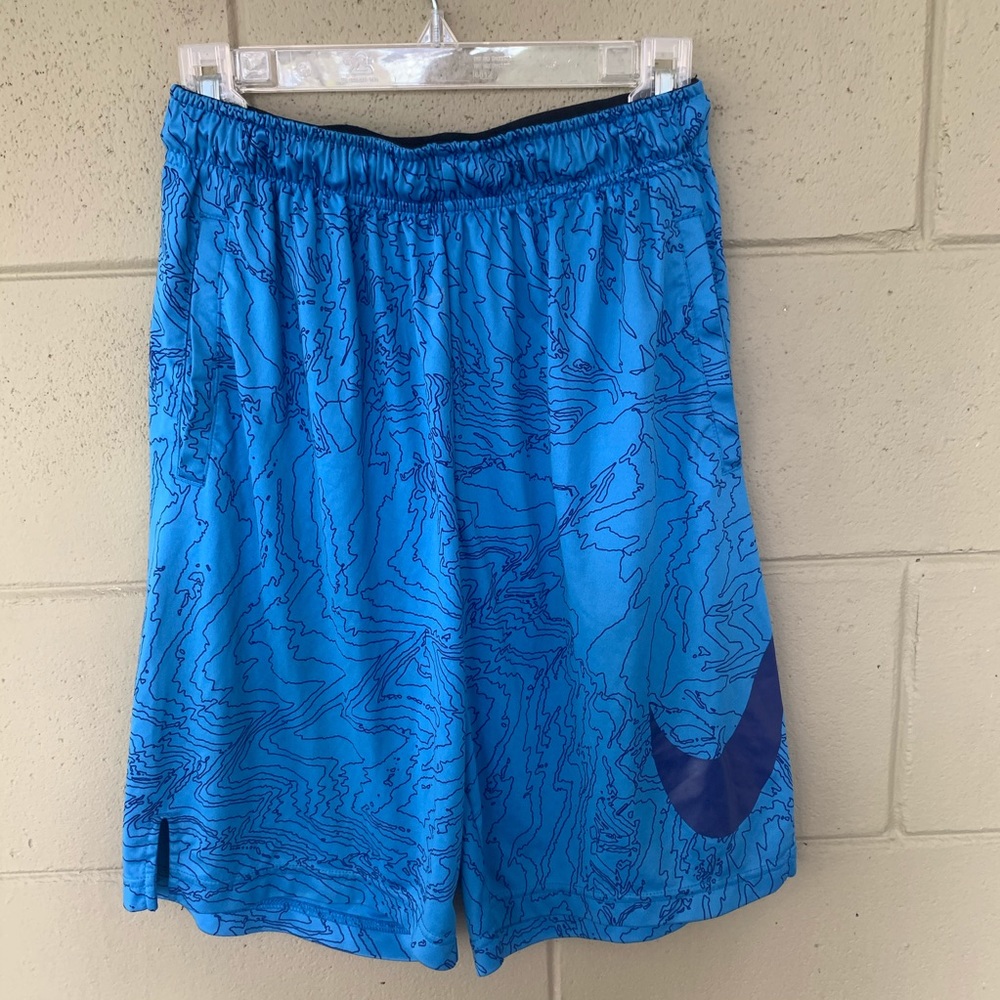 Nike boys XL shorts